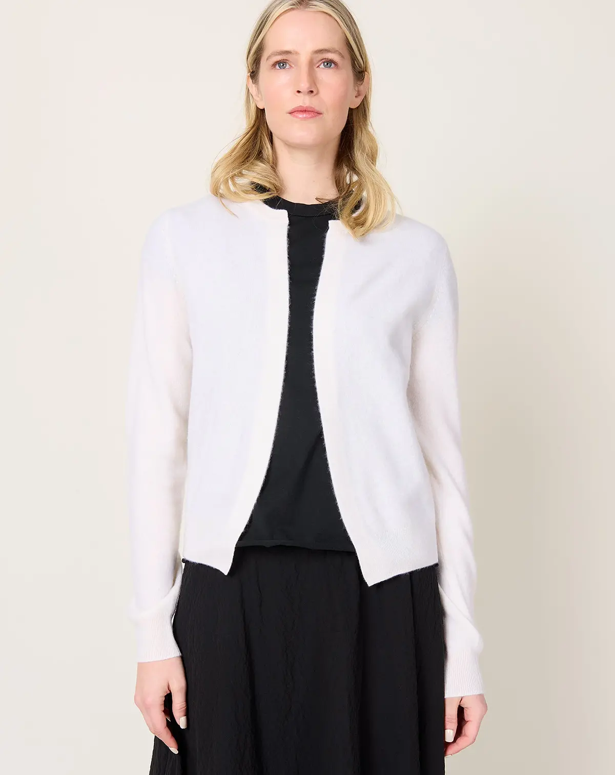 Mini Cardigan In White 1