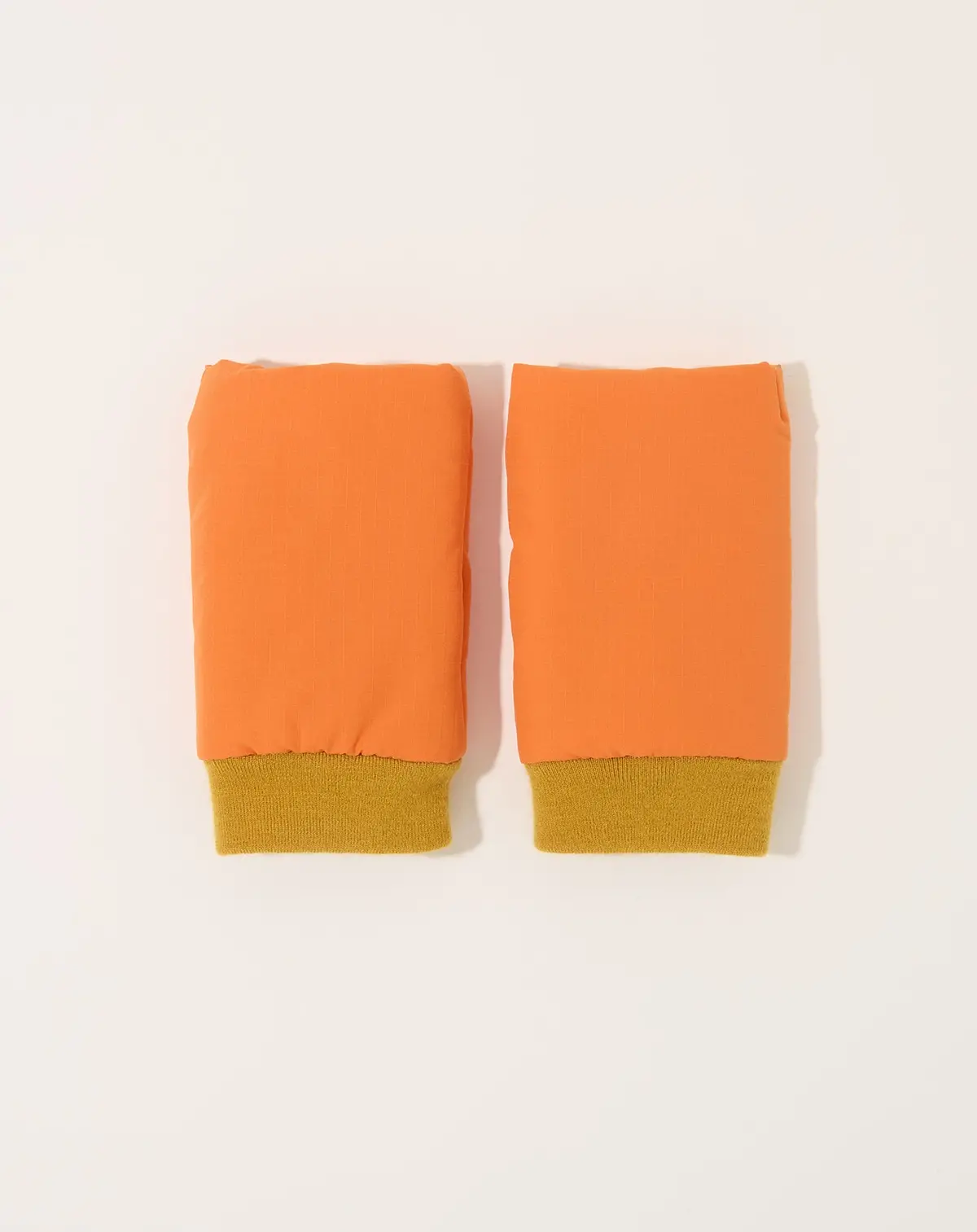 Puffed Mittens In Orange 1