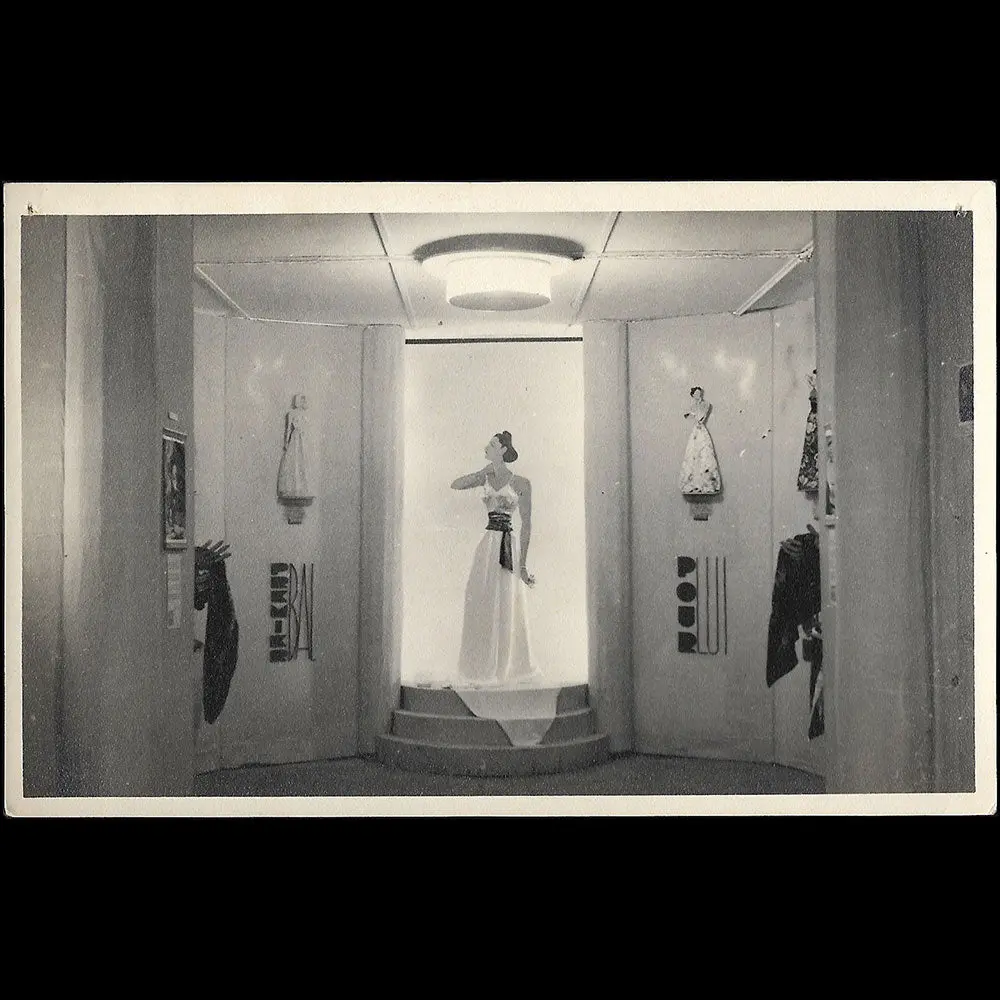 Ww2 - Exposition De Soieries Au Stalag Viii-C (Circa 1942) 1