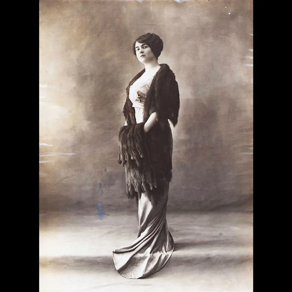 Grunwaldt - Etole Et Manchon De Zibeline, Photographie Du Studio Felix (1912) 1