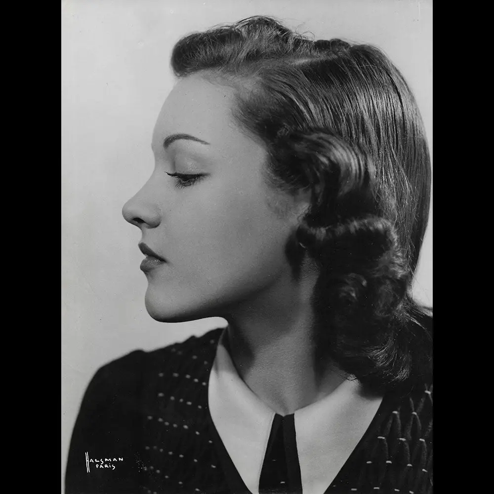 Philippe Halsman - Portrait D'élégante (Circa 1937-1940) 1