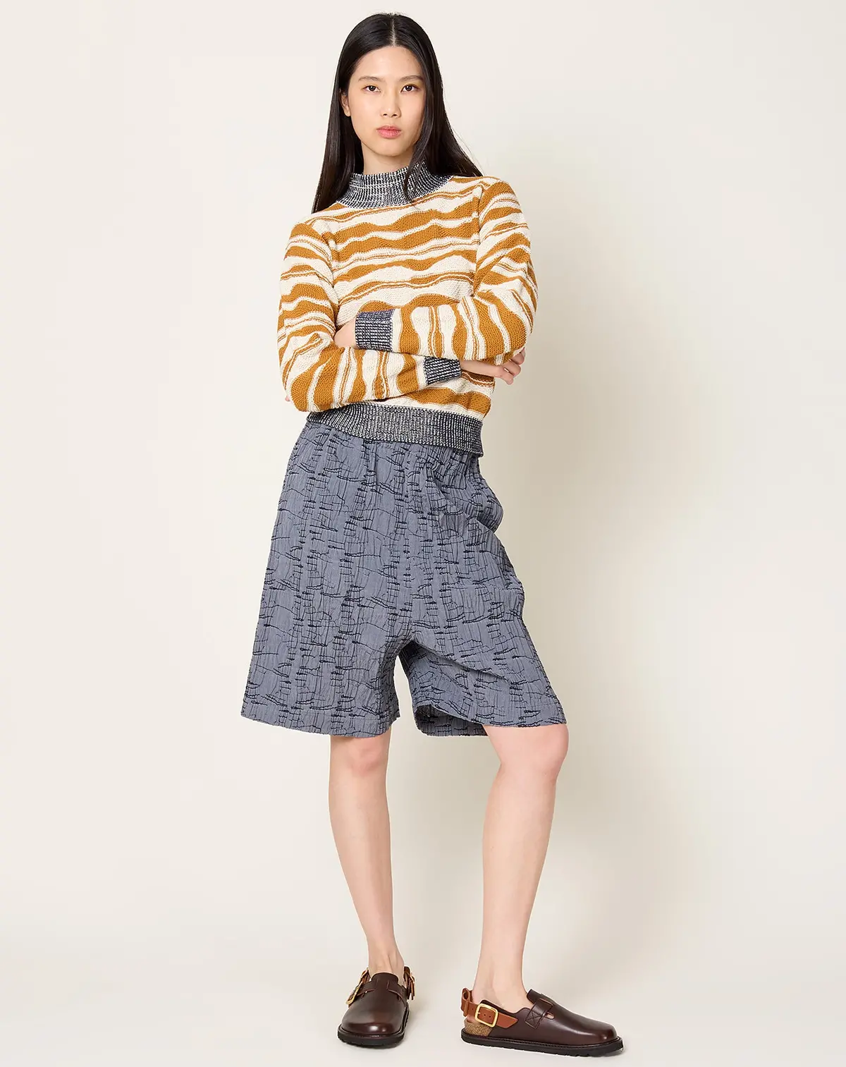Eclipse Shorts In Grey Outline Fingers 1