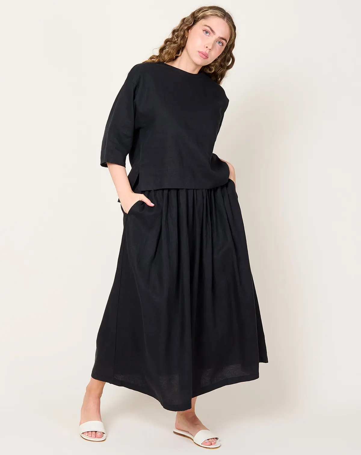 Color Linen Pullover Blouse In Black 1