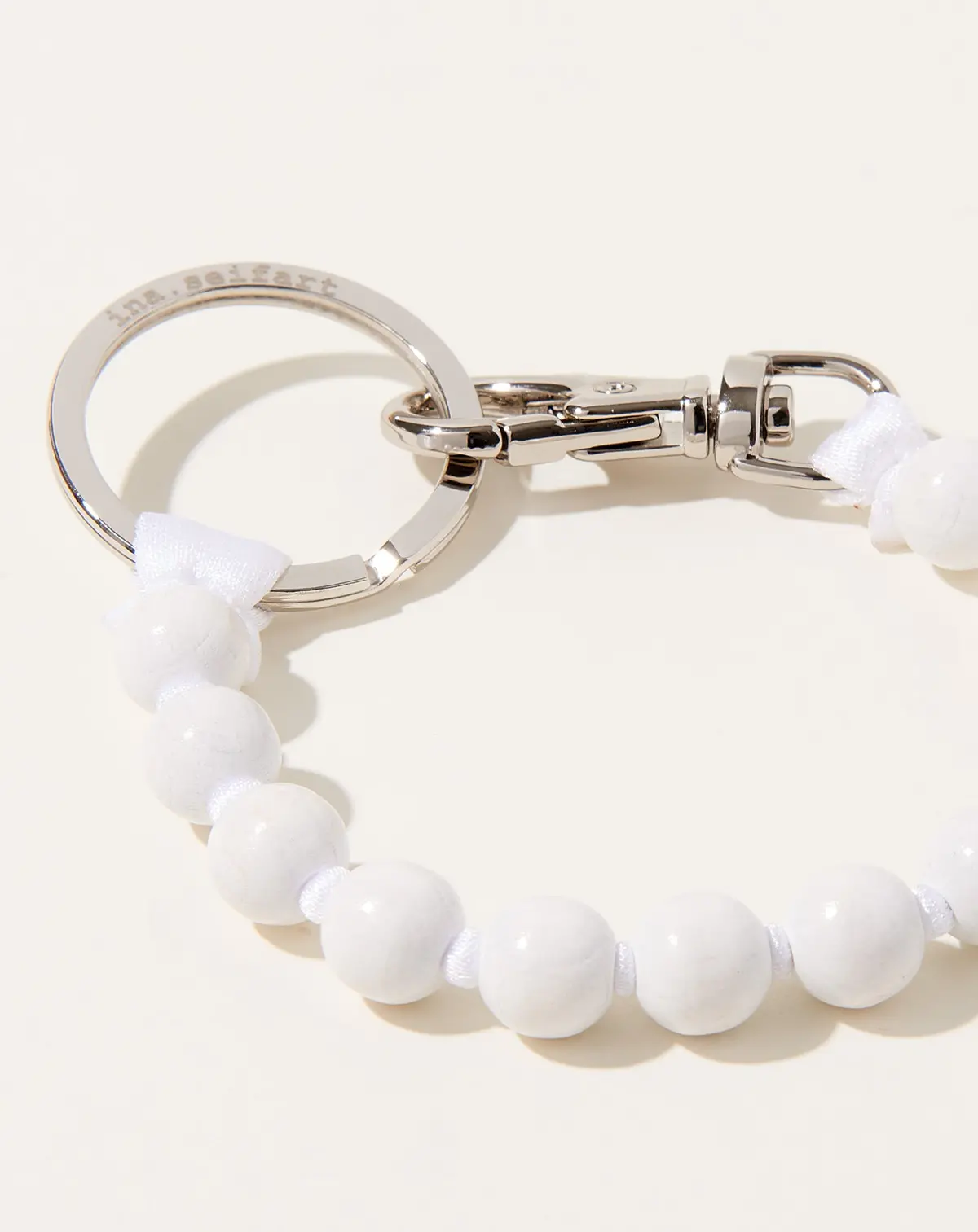 Perlen Short Keyholder In White 1
