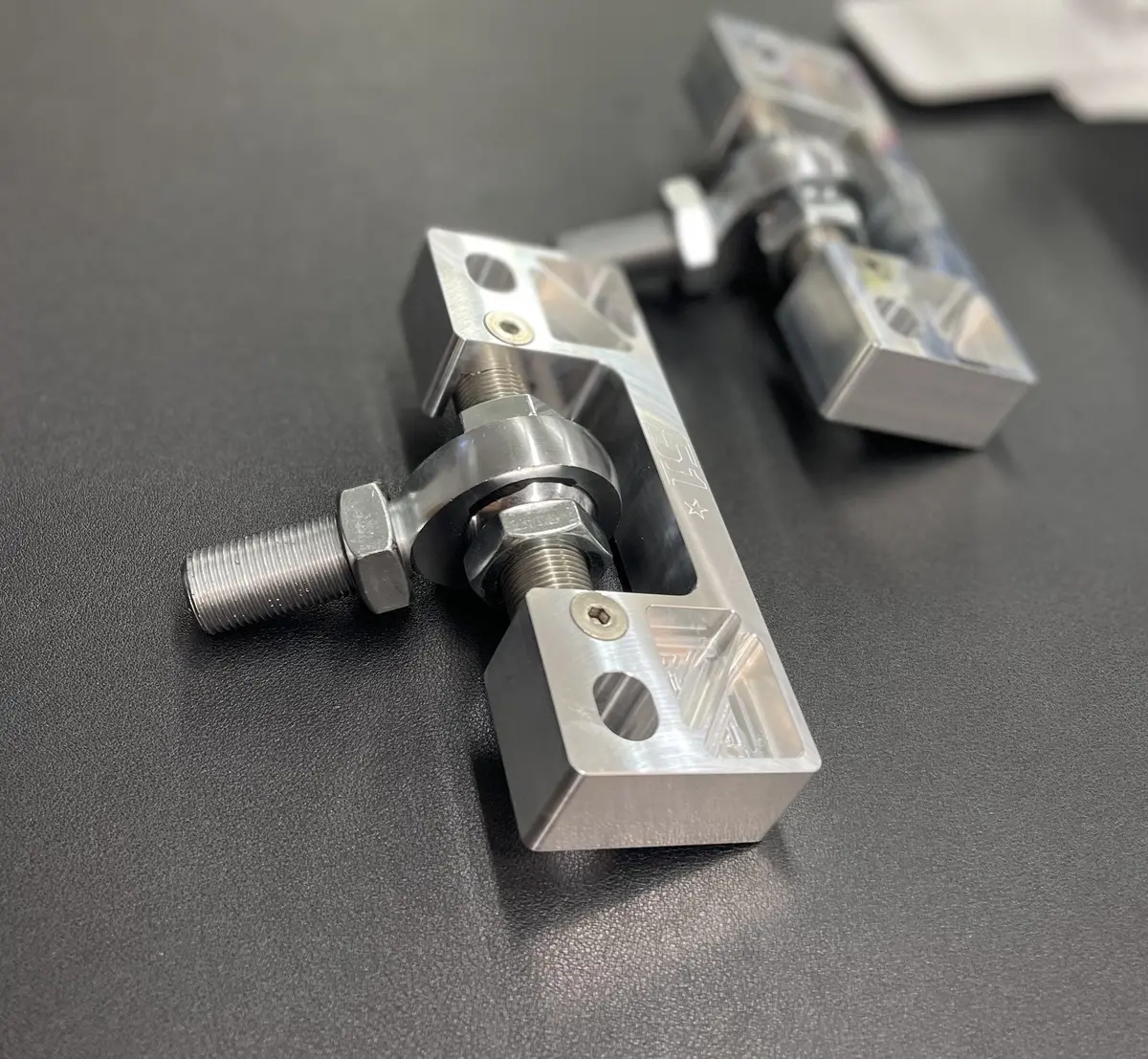 S1 Built Billet Aluminum Toe Adjusters - Cast Arms/Alpha6 Drag 1