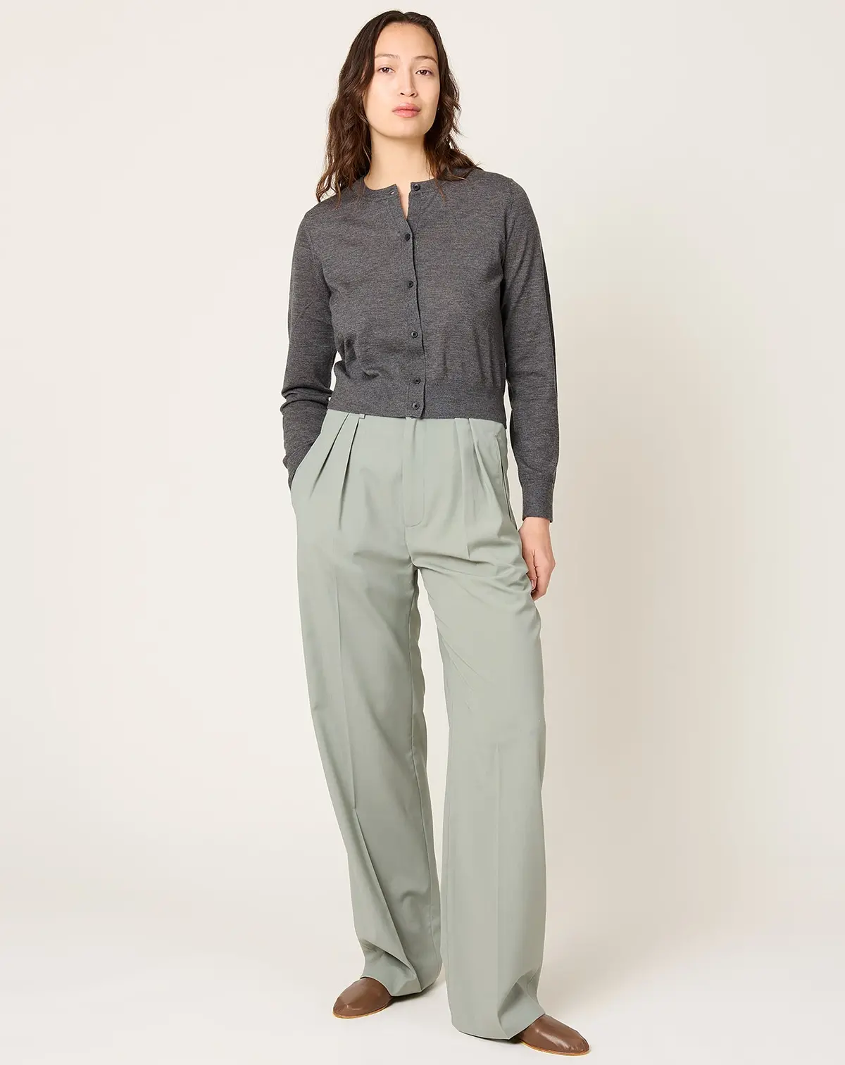 Aiden Pleated Trouser In Sage 1