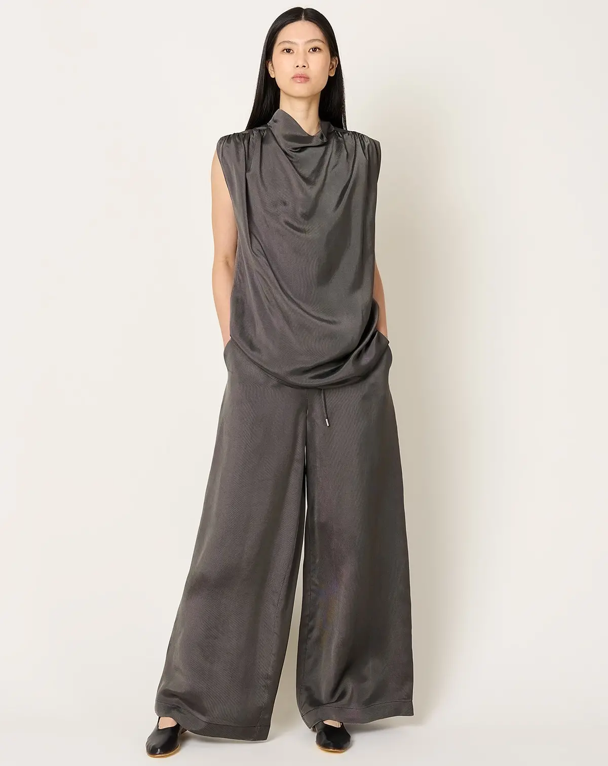 Wesley Drawstring Pant In Chrome 1