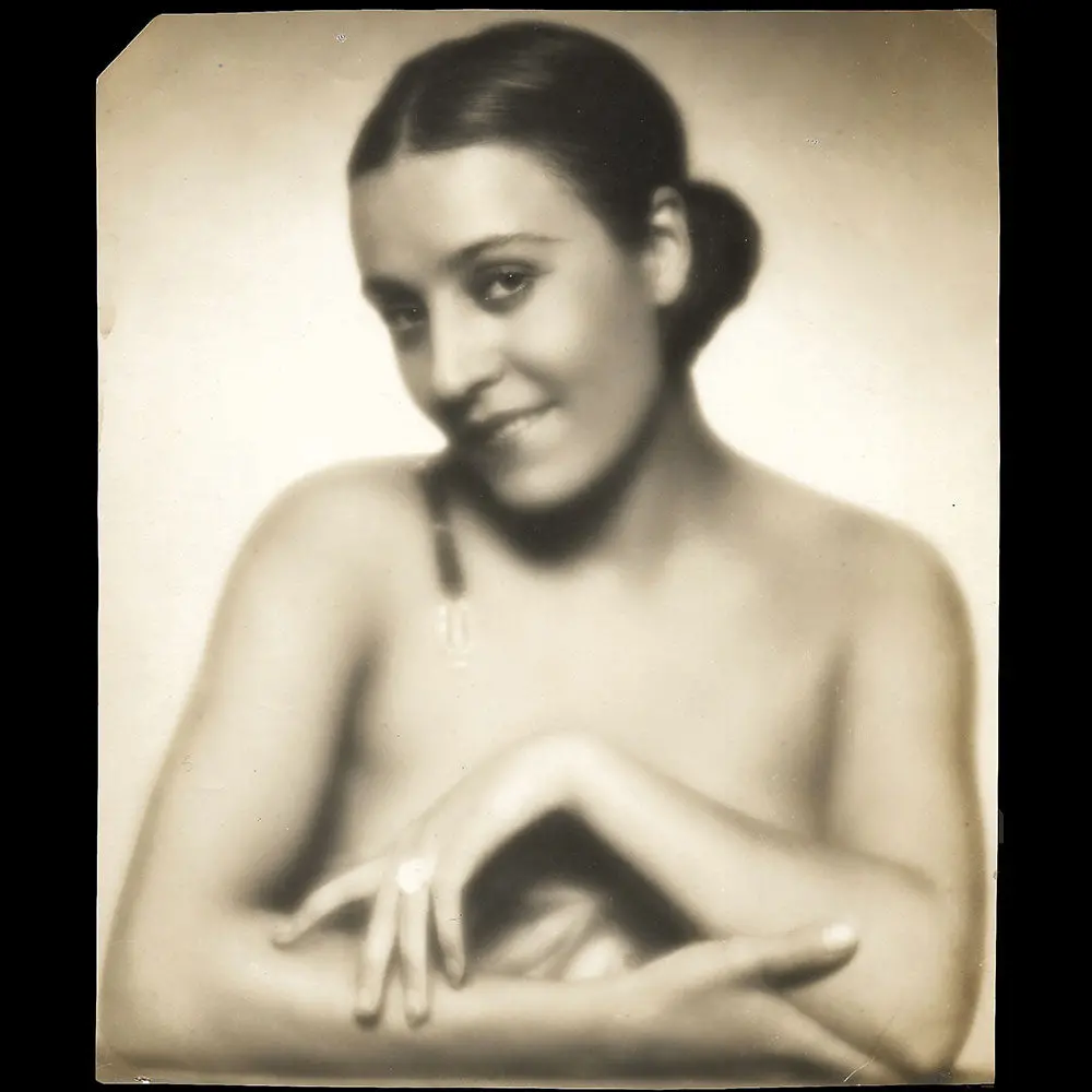 Yvonne Vallée - Portrait De L'actrice Aux Plus Belles Mains D'europe, Tirage De D'ora (1927) 1