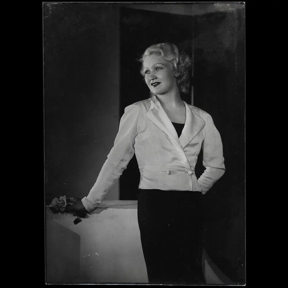Marcelle Landowska - Ensemble Porté Par Miss Paris 1935, Tirage D'isabey 1