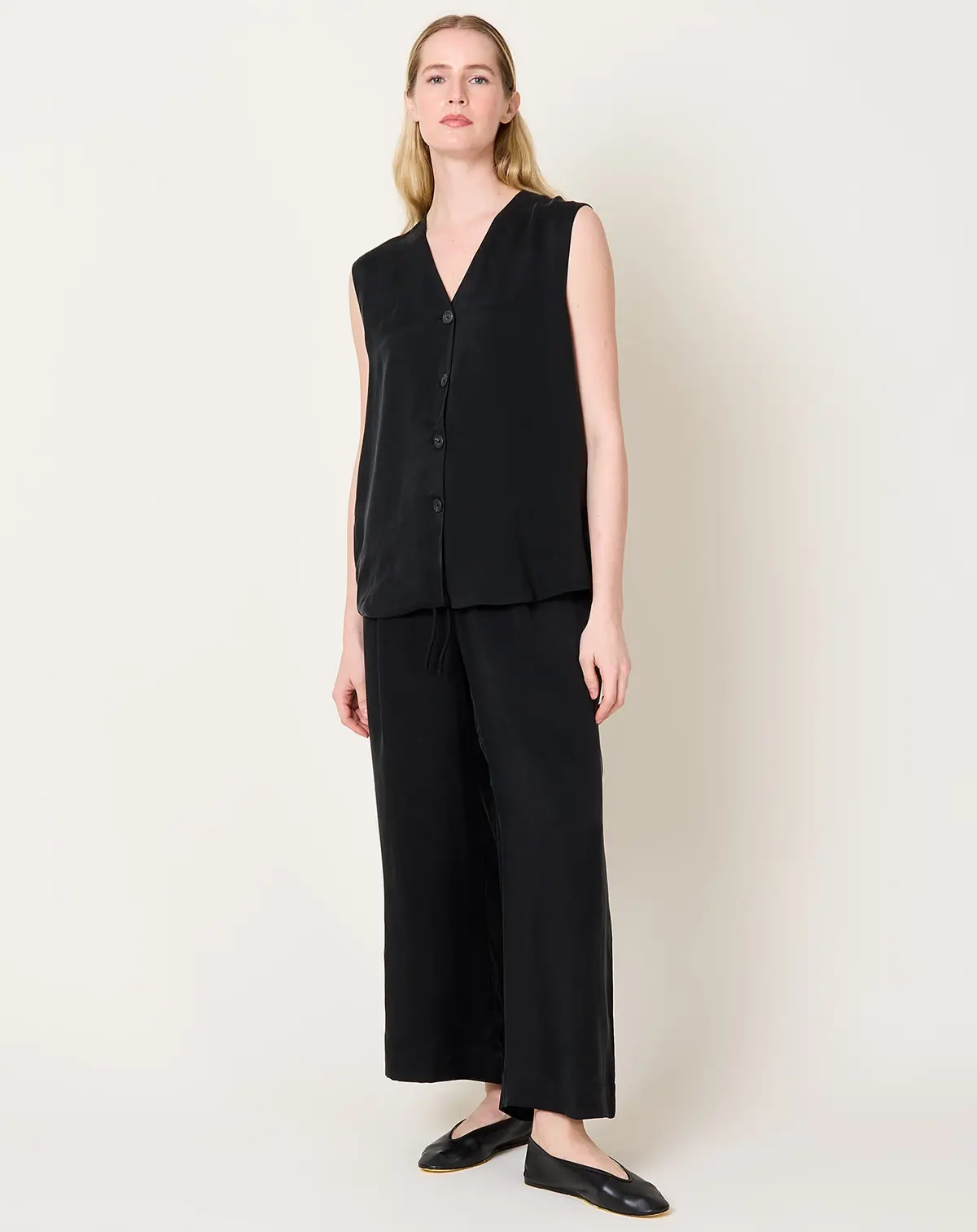 Sanded Vest In Black 1