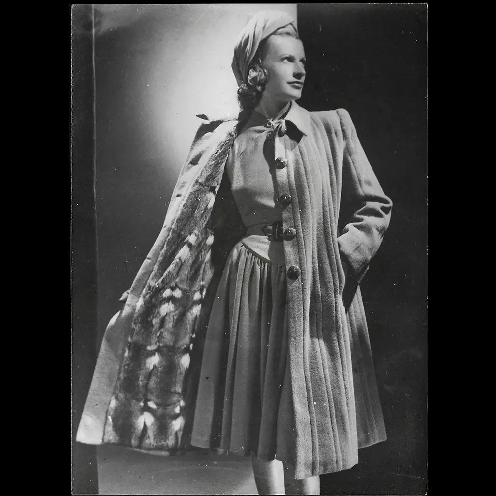 Lucien Lelong - Ensemble (1943) 1
