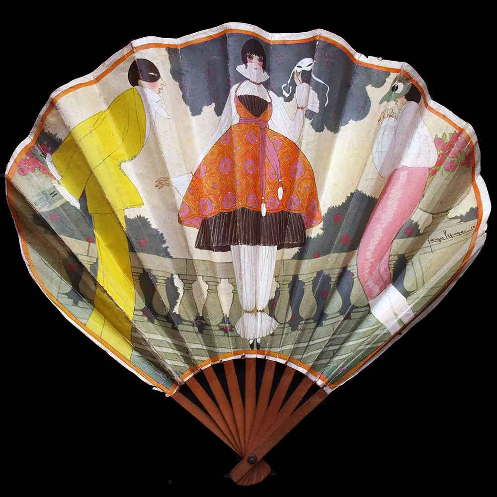 Georges Lepape - Les Soupirants, Éventail Illustré Pour Les Galeries Lafayette (Circa 1913) 1