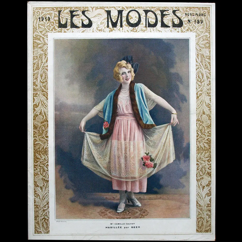 Les Modes, N°189 (Novembre 1919), Mlle Camille Calvat Habillée Par Beer 1