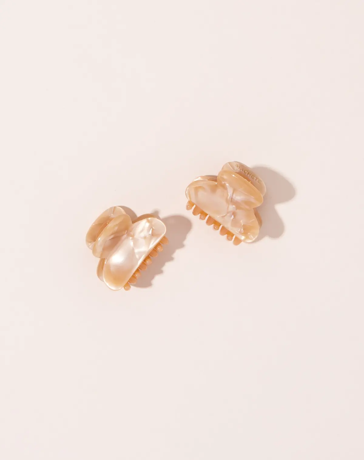 Twin Heirloom Claws In Sand Shell 2
