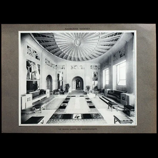 Vionnet - Salon De Présentation De La Maison Avenue Montaigne À Paris (1924) 1