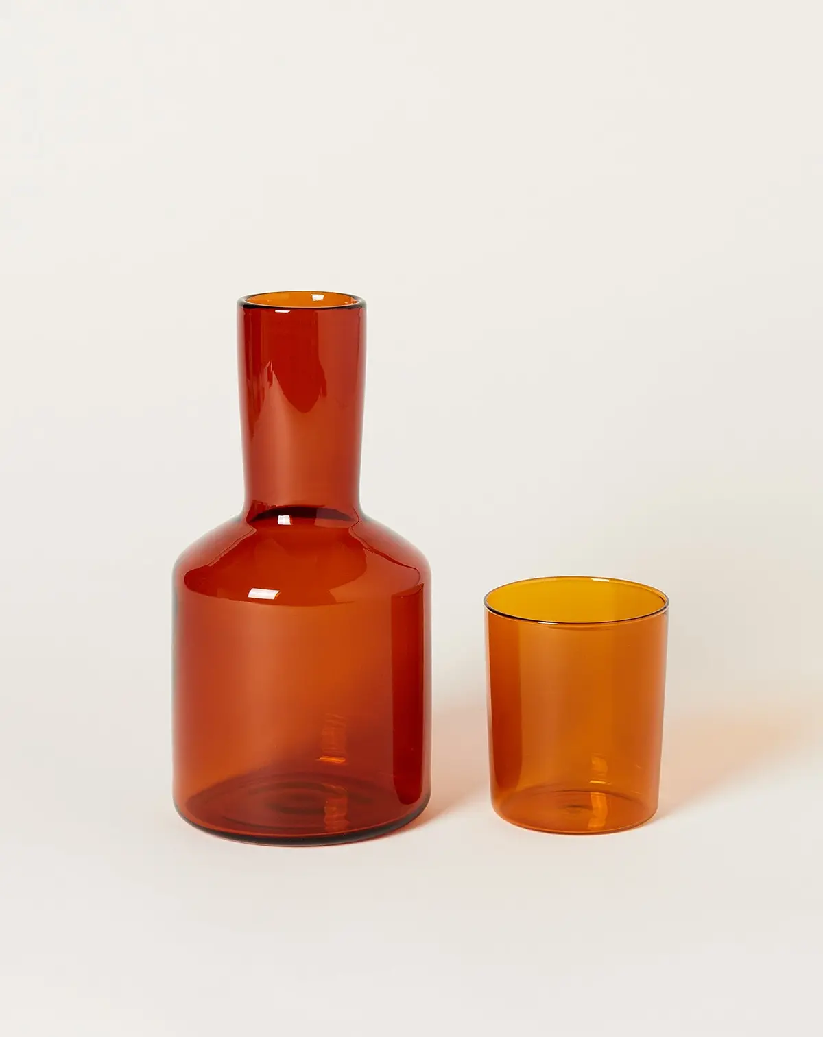 Carafe Set In Amber 1