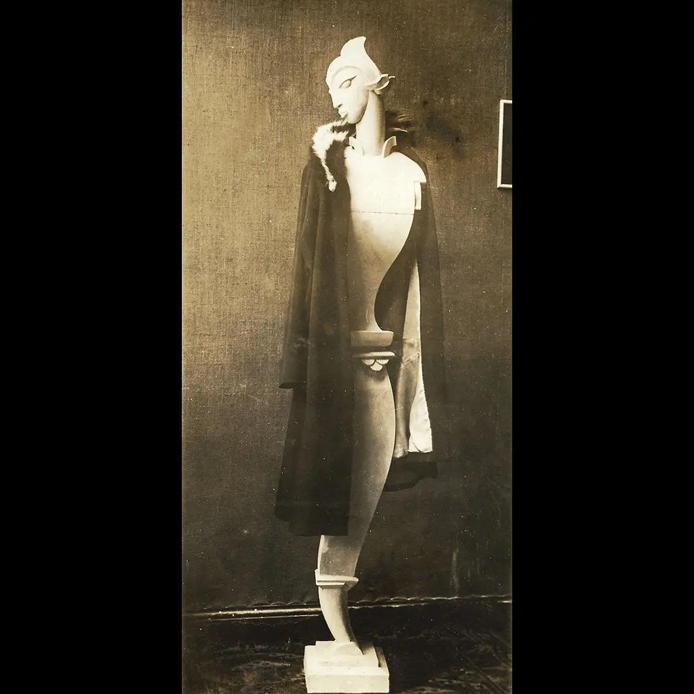 Mannequins D'art - Nouveau Type De Mannequin D'une Maison De Mode De Berlin (Circa 1925-1930) 1