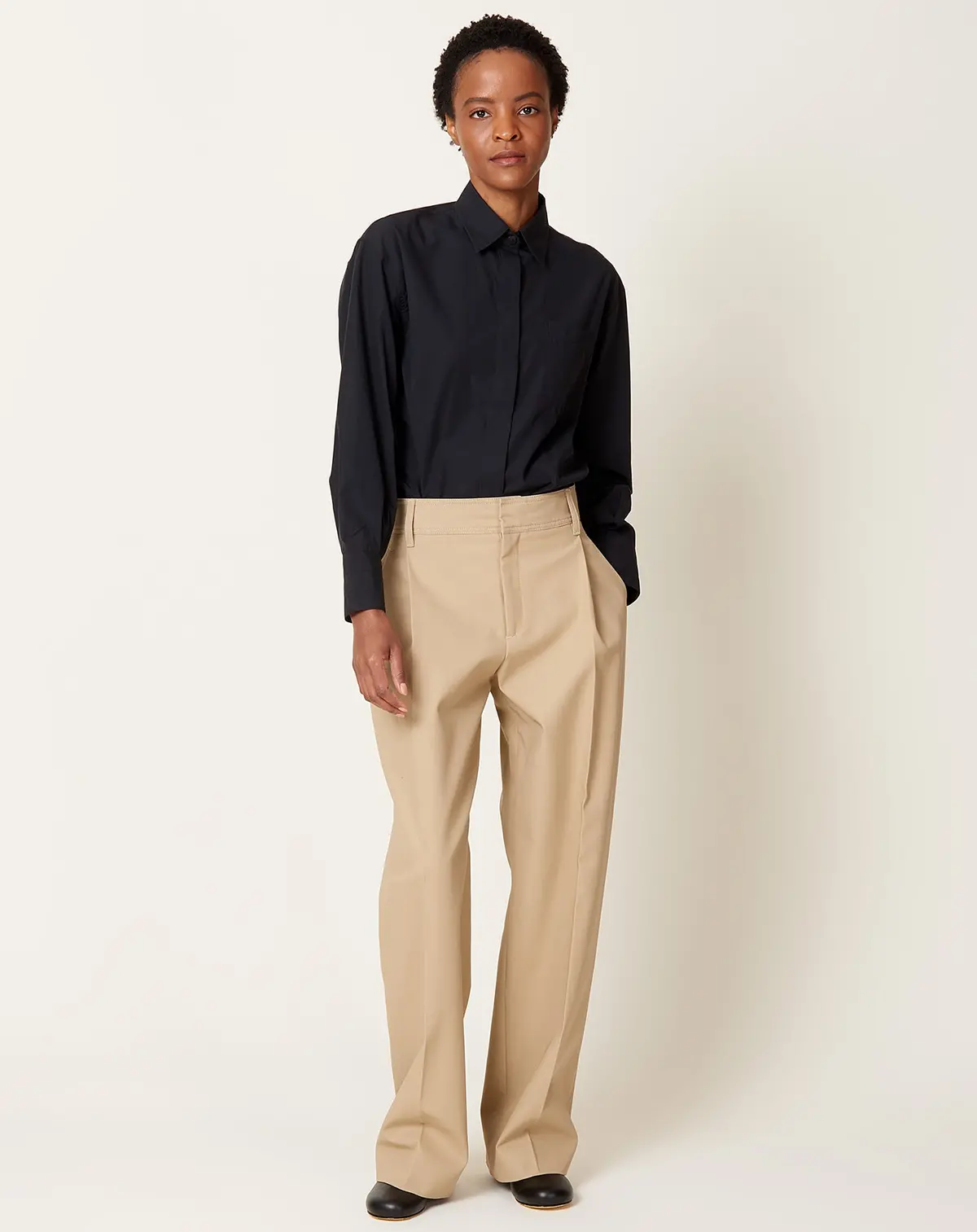 Mid Rise Single Pleat Front Trouser In Sand 1