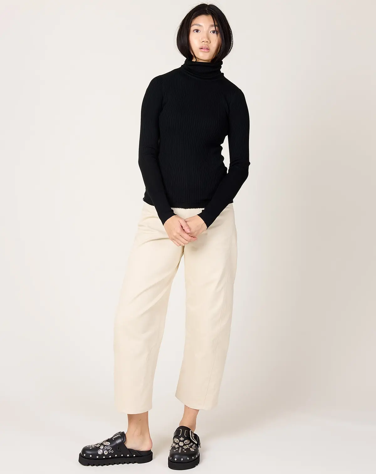 Ribbed Turtleneck In Black 1