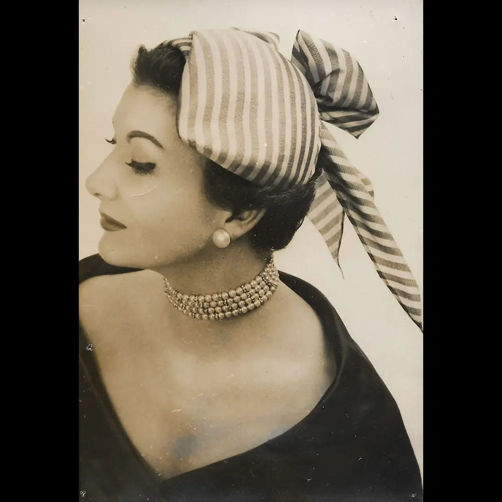 Marie Christiane - Toque En Tissu Rayé (1952) 1
