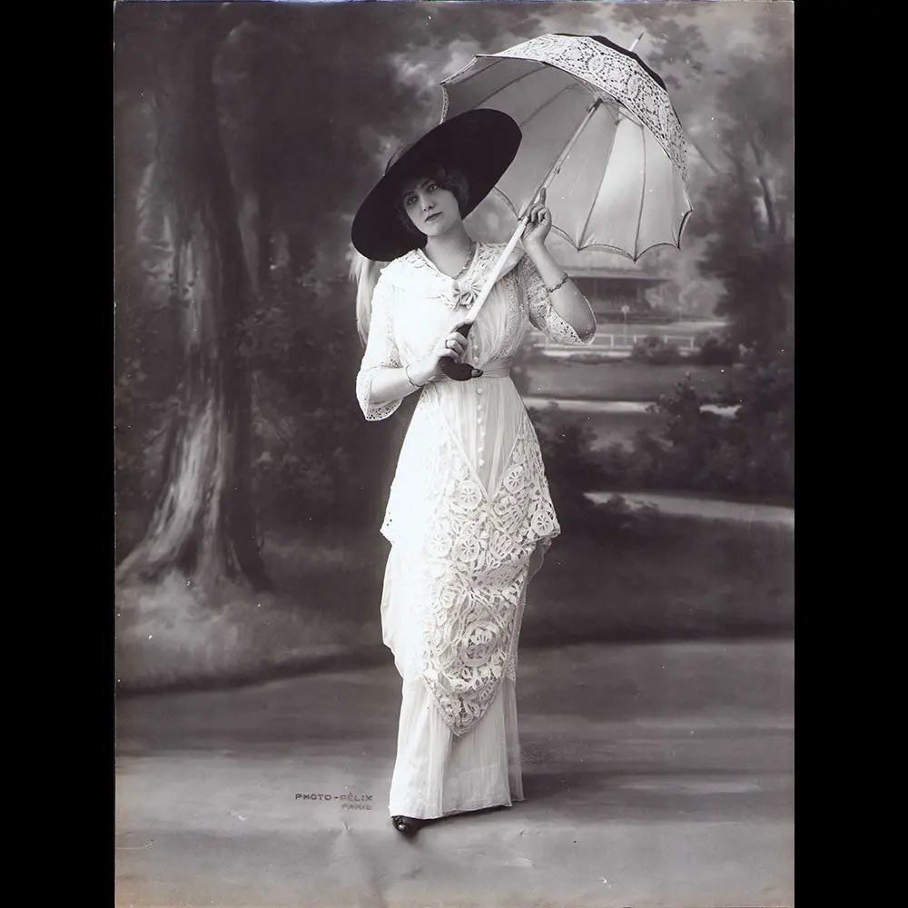Martial Et Armand - Robe En Dentelle, Photographie Du Studio Felix (1910S) 1