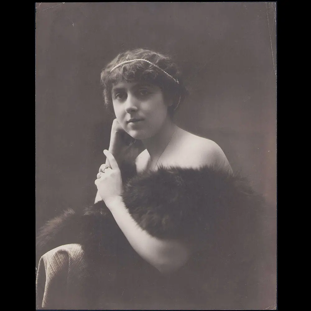 Portrait D'une Élégante, Tirage Du Studio Mathieu Deroche (Circa 1905-1910) 1