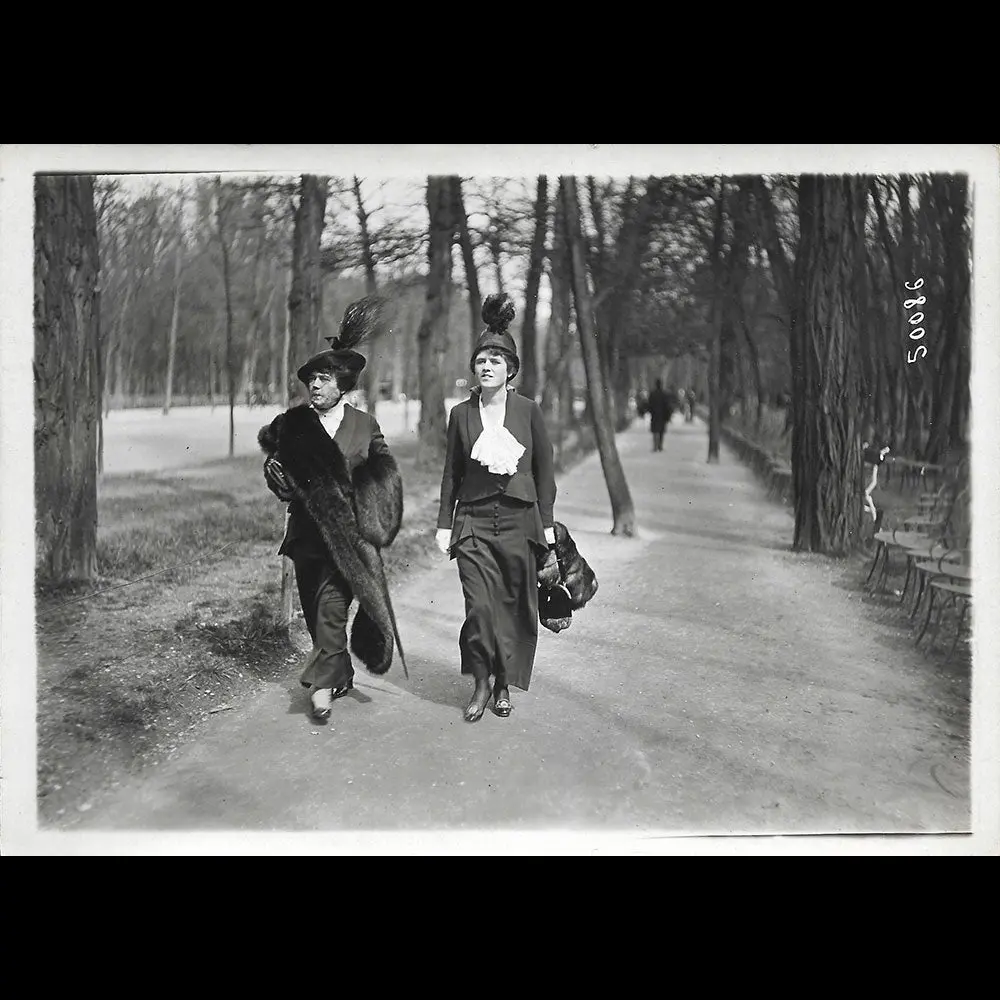 La Mode Au Bois, Photographie De L'agence Meurisse (1914) 1
