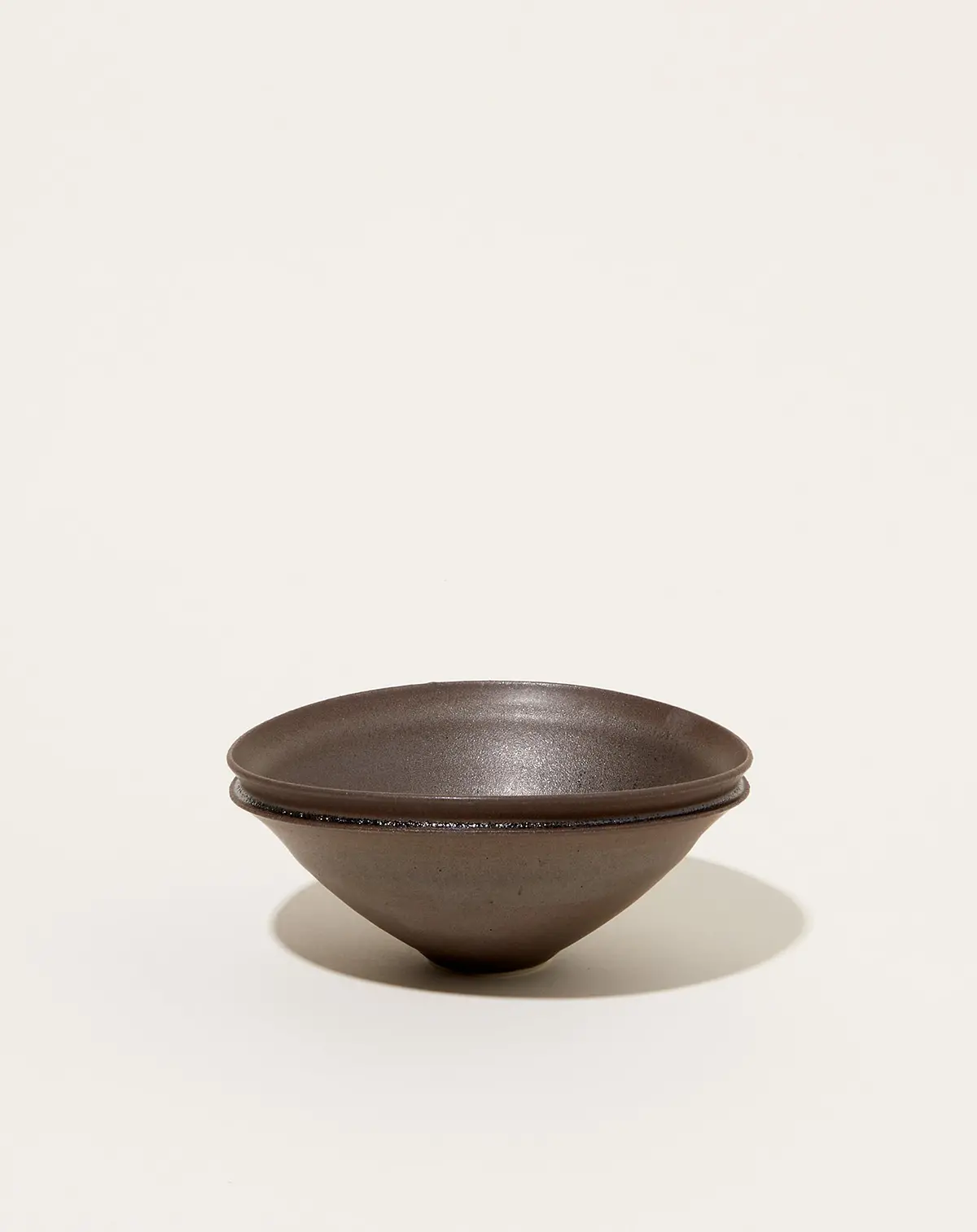 Medium Double Lip Bowl In Chocolate 1