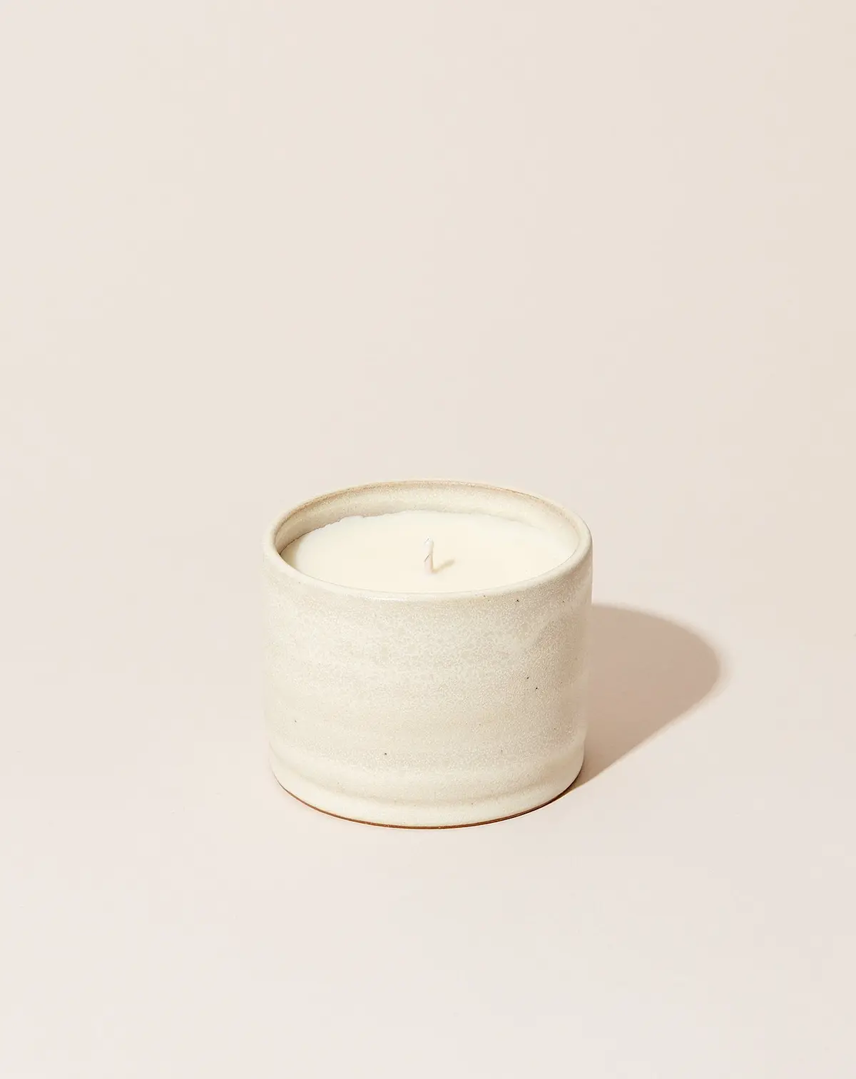 Essential Oil Off White Ceramic Candle: Sage & Eucalyptus 1