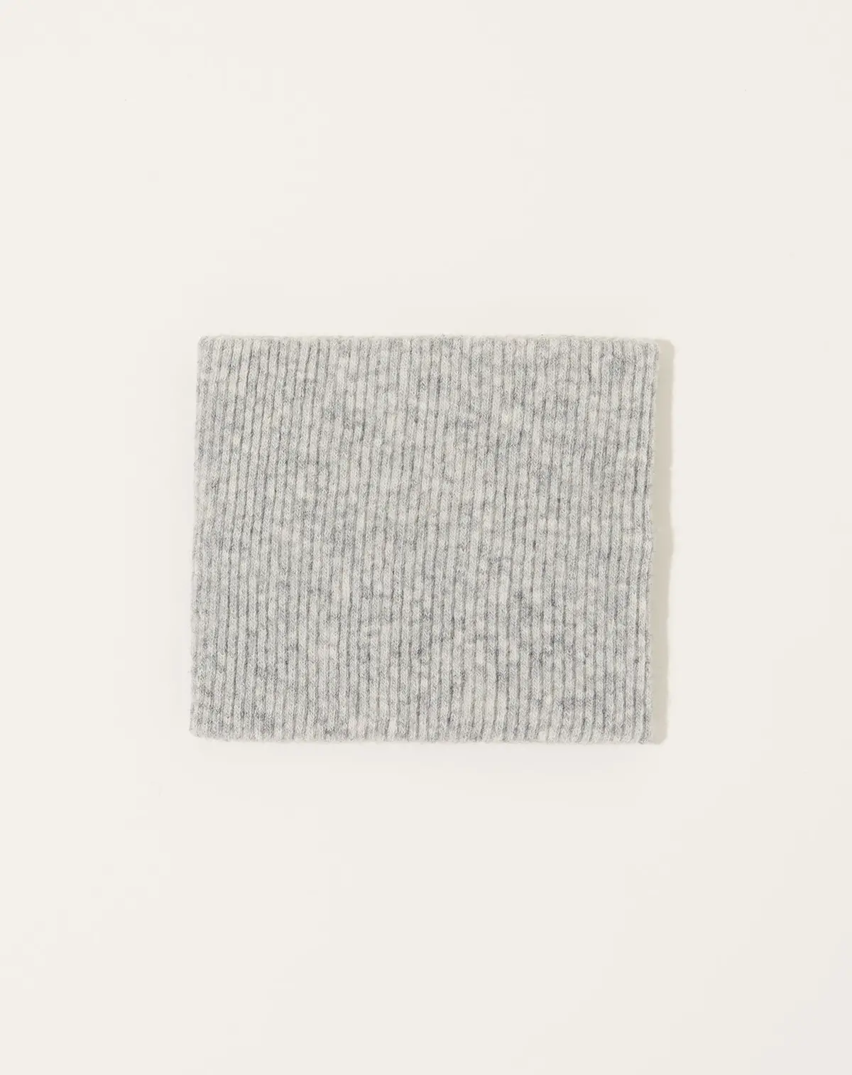 Lightweight Cashmere Neck Warmer In Grey 1