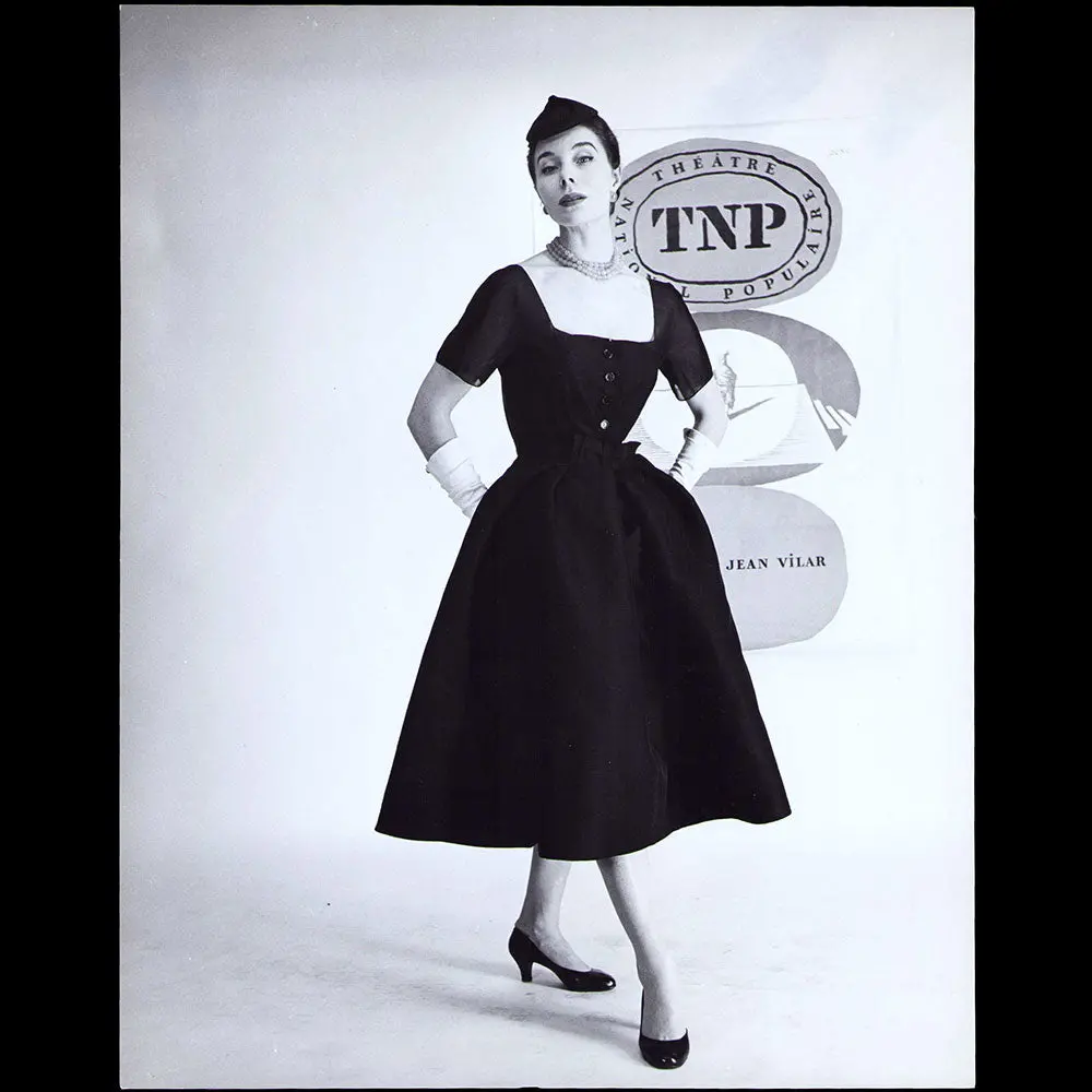 Patou - Robe De Jour En Tissu Robert Perrier (1952) 1