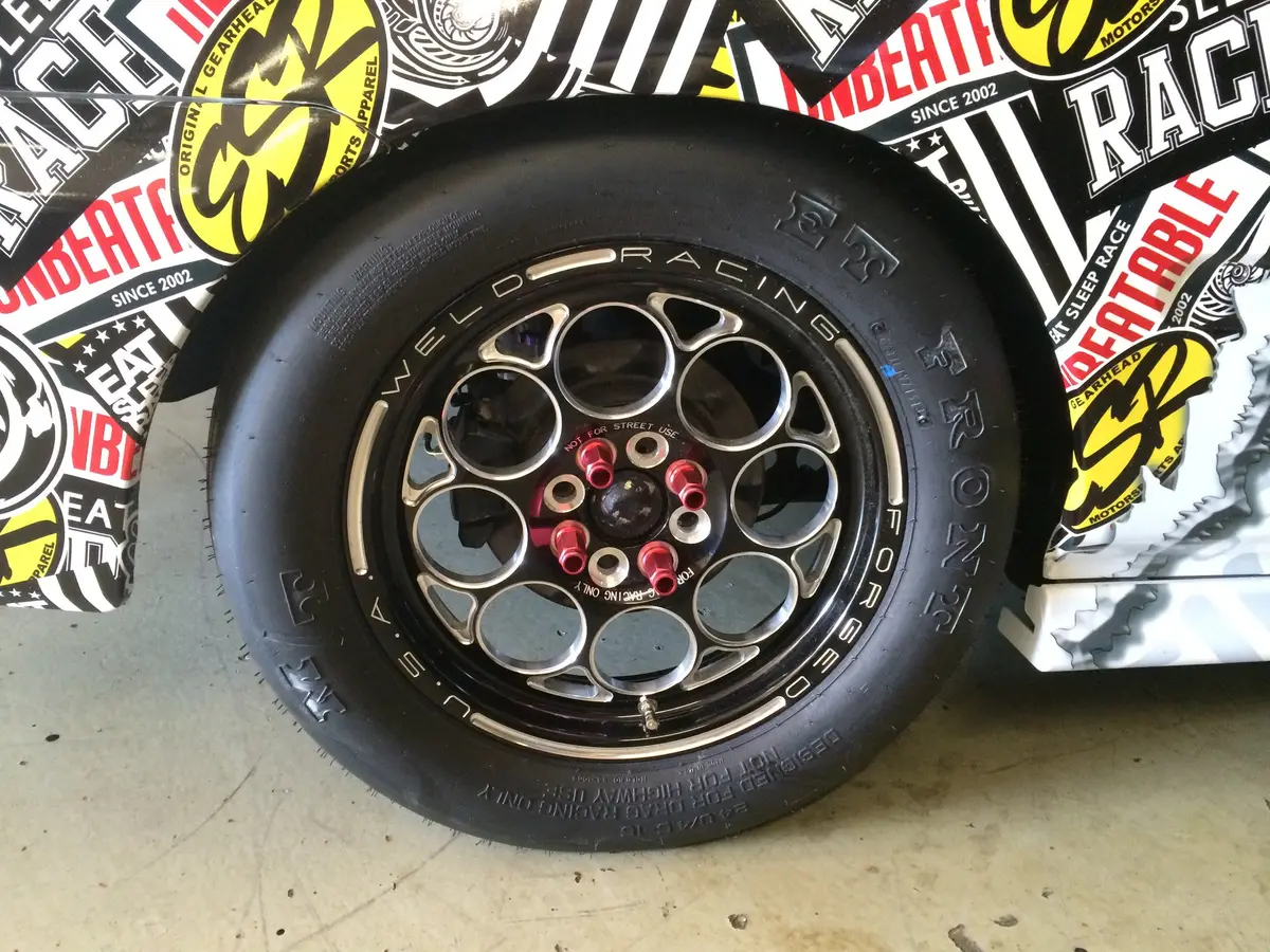 Weld Magnum Import 15X3.5, 4X100 One Piece Skinnies - Polished Or Black 1