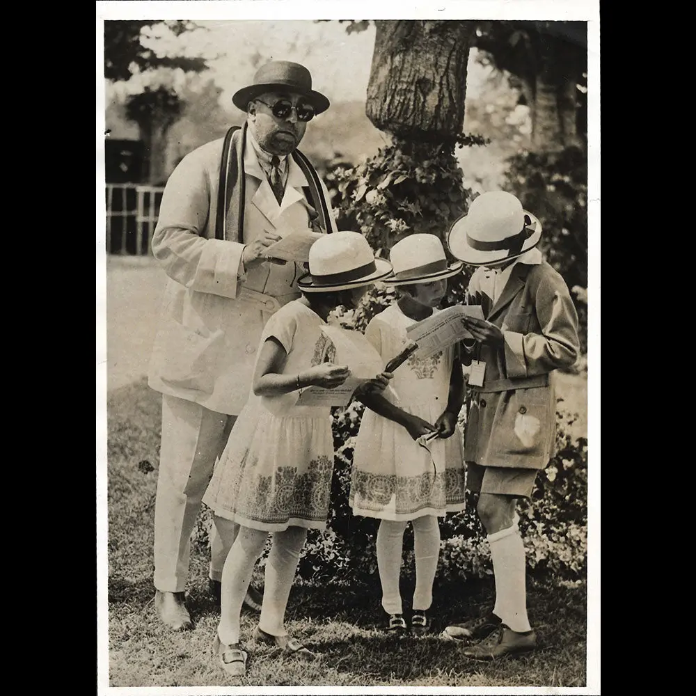 Poiret - Paul Poiret Et Ses Filles Aux Courses De Deauville (1923) 1