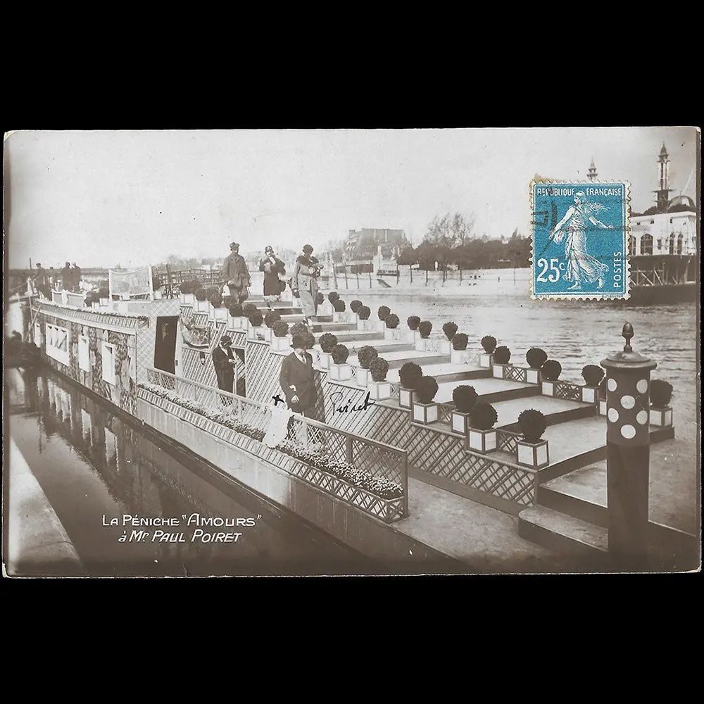 Paul Poiret Sur Le Pont De La Péniche Amours (1925) 1