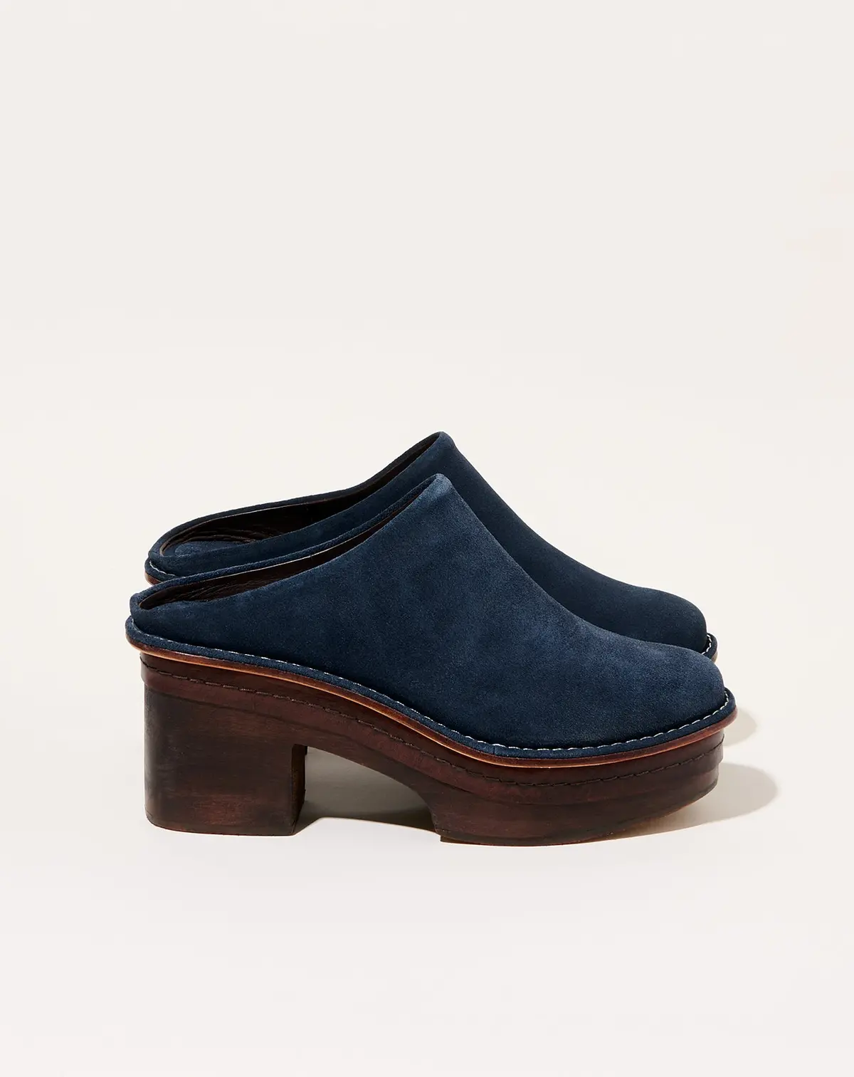 Sesley Clog In Dark Indigo 1