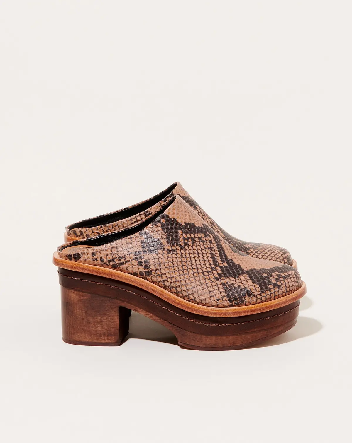 Sesley Clog In Snake Print 1