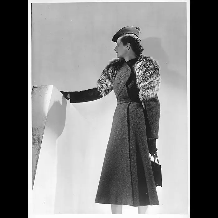 Robert Piguet - Manteau En Lainage Bordé De Fourrure (1937) 1