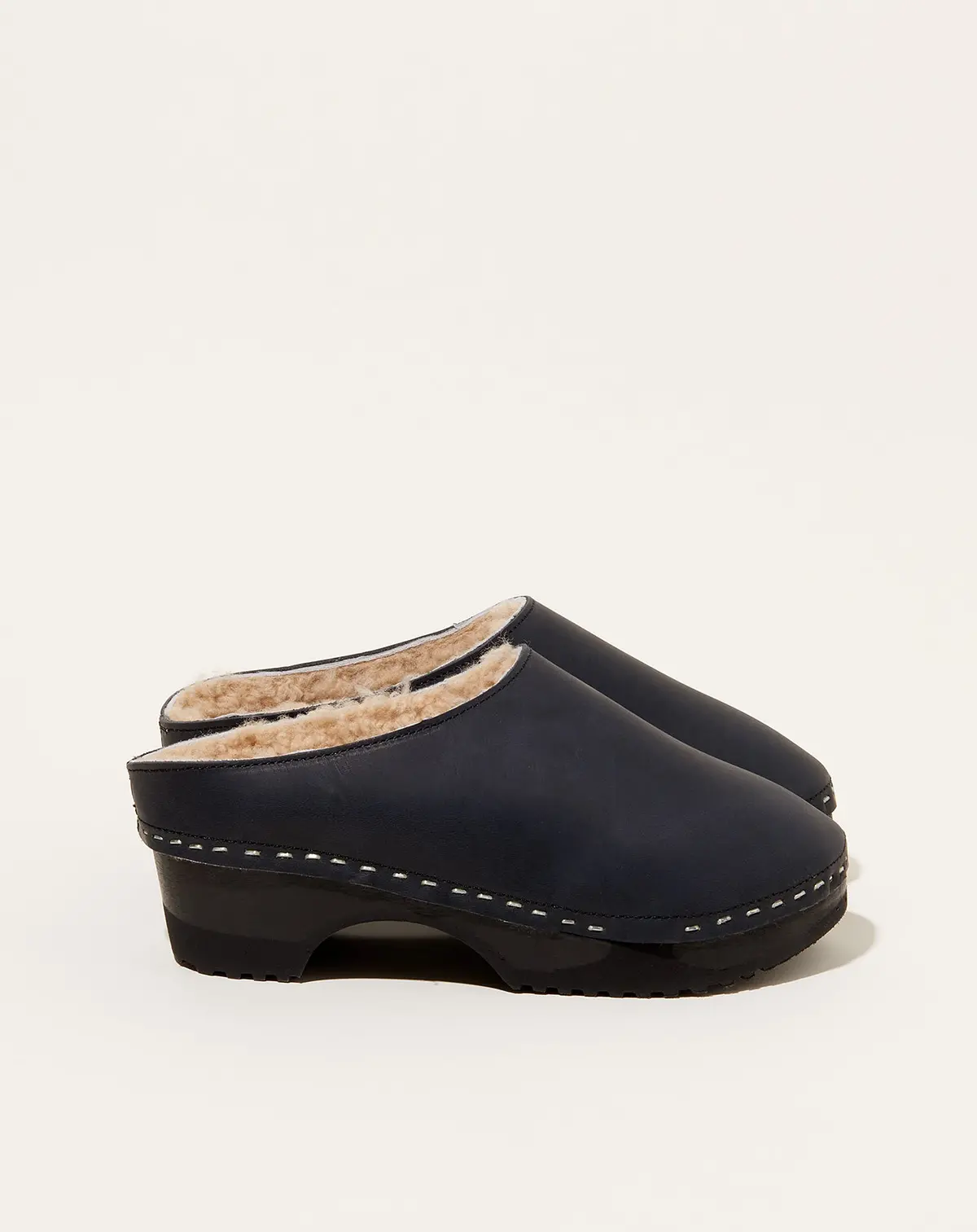 Leo Shearling Clog In Black & Camel 1