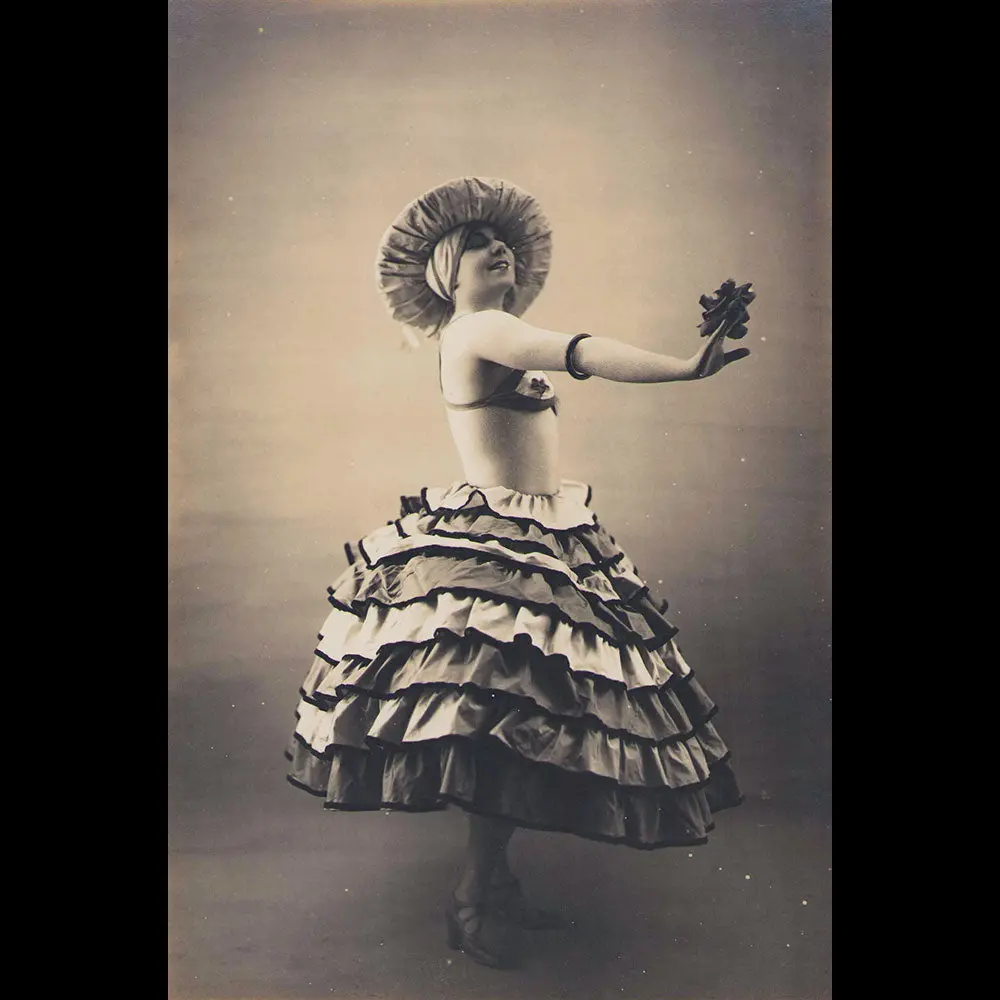 Gesmar - Portrait D'andrée Spinelly En Costume De Scène, Photographie De Delphi (1919) 1