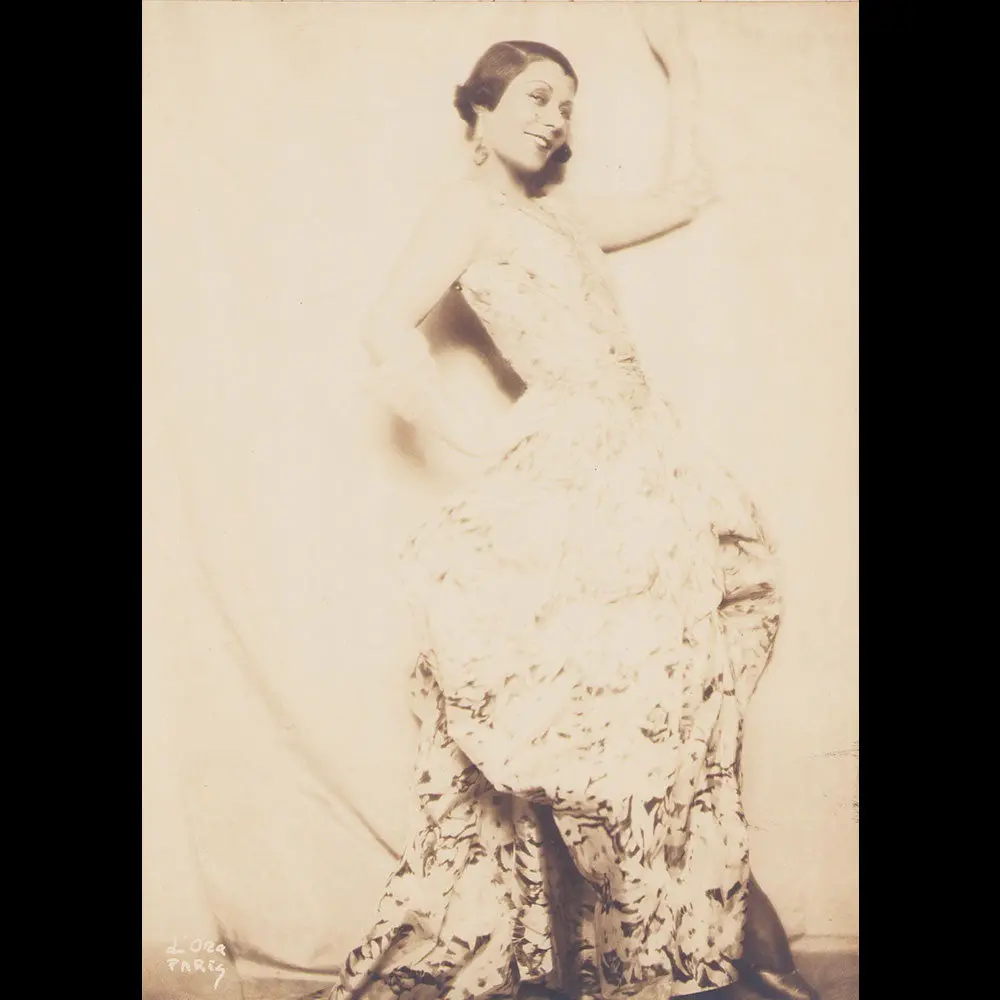 Louiseboulanger - Portrait D'andrée Spinelly En Robe Imprimée, Photographie De D'ora (1930) 1