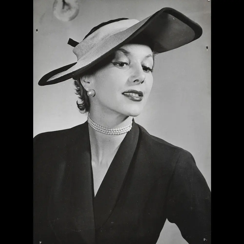 Suzy - Chapeau En Laize (1952) 1