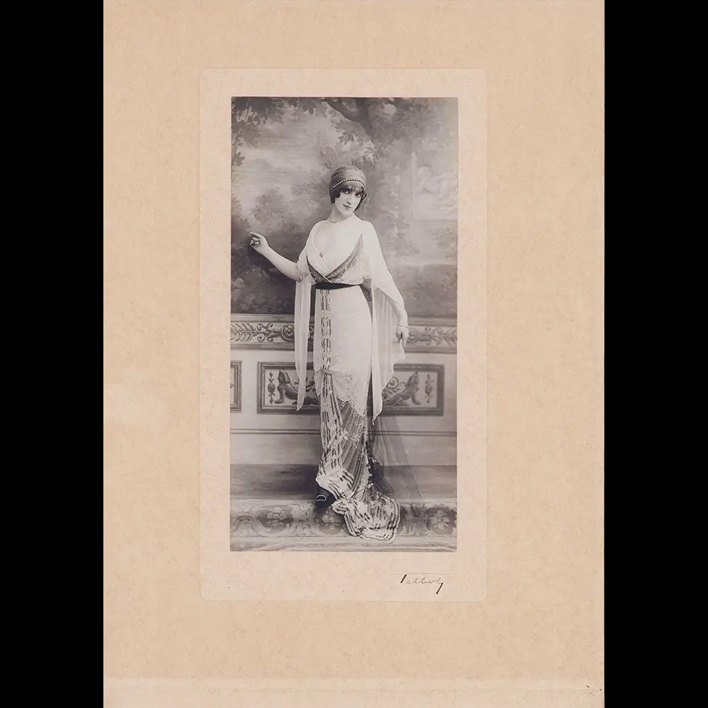 Maison Richard - Mademoiselle Florval, Photographie Du Studio Talbot (Circa 1912) 1