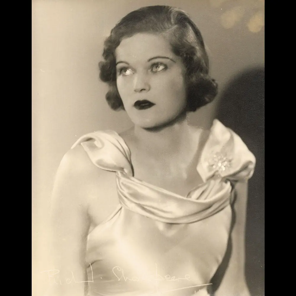 Paul Tanqueray - Portrait D'une Élégante Par Richard Shakespeare (1930S) 1