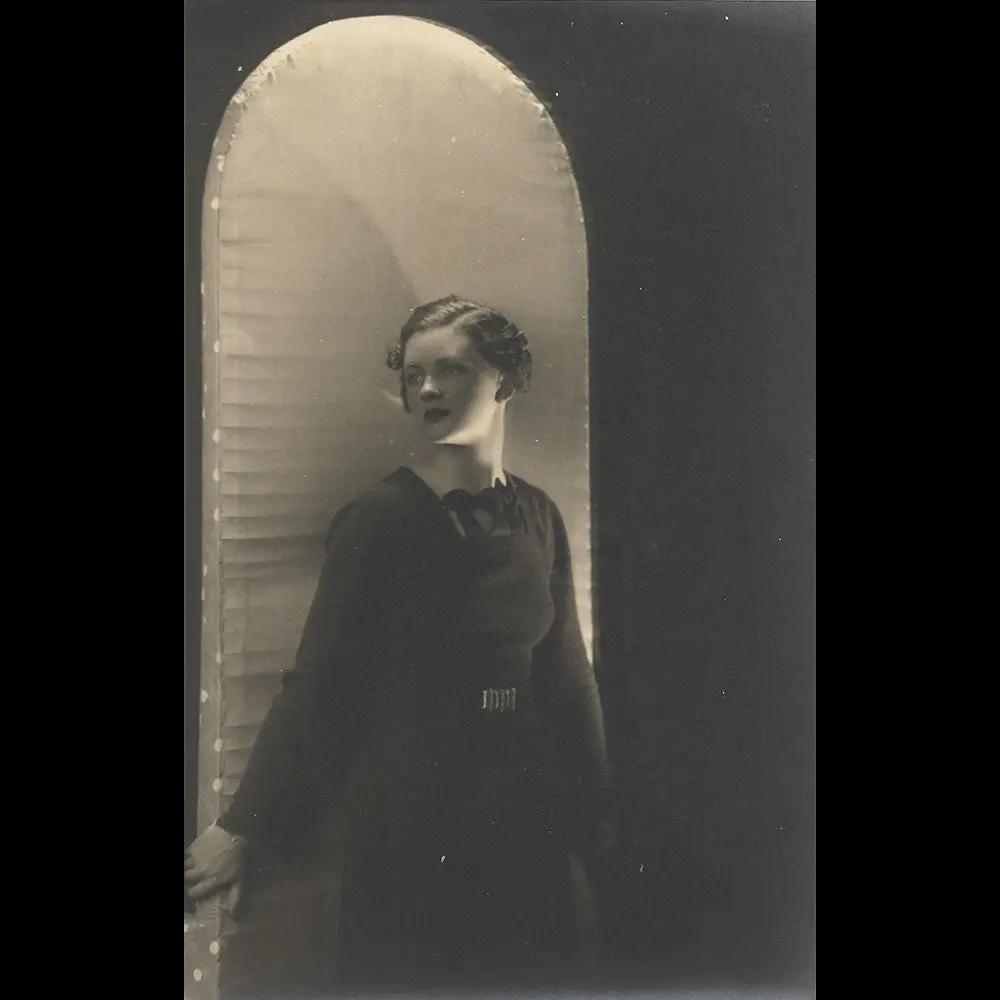 Paul Tanqueray - Portrait D'une Élégante (1930S) 1