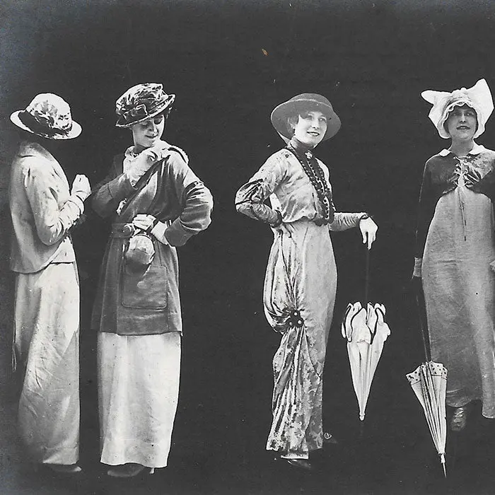 Chanel - Toilettes De Deauville (1913) 2