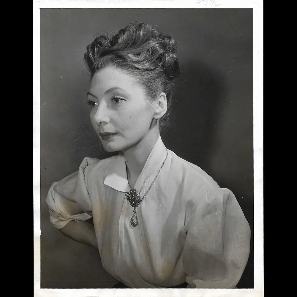 Valentina - Portrait De La Couturière Américaine Par Frank Jurkoski (1946) 1