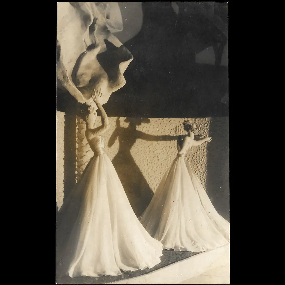 Lucien Lelong, Le Pavillon De L'elégance À L'exposition De 1937, Carte Photographique D'otto Wols 1