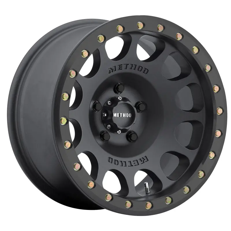 Method Mr105 Beadlock Wheel – 17X8.5", 0Mm Offset, 5X5.5", 108Mm Cb, Matte Black With Bh-H24125 Hub 1